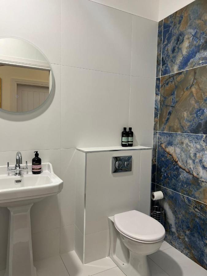 Riverfront Apartments At The Blue Goat Ramelton Экстерьер фото